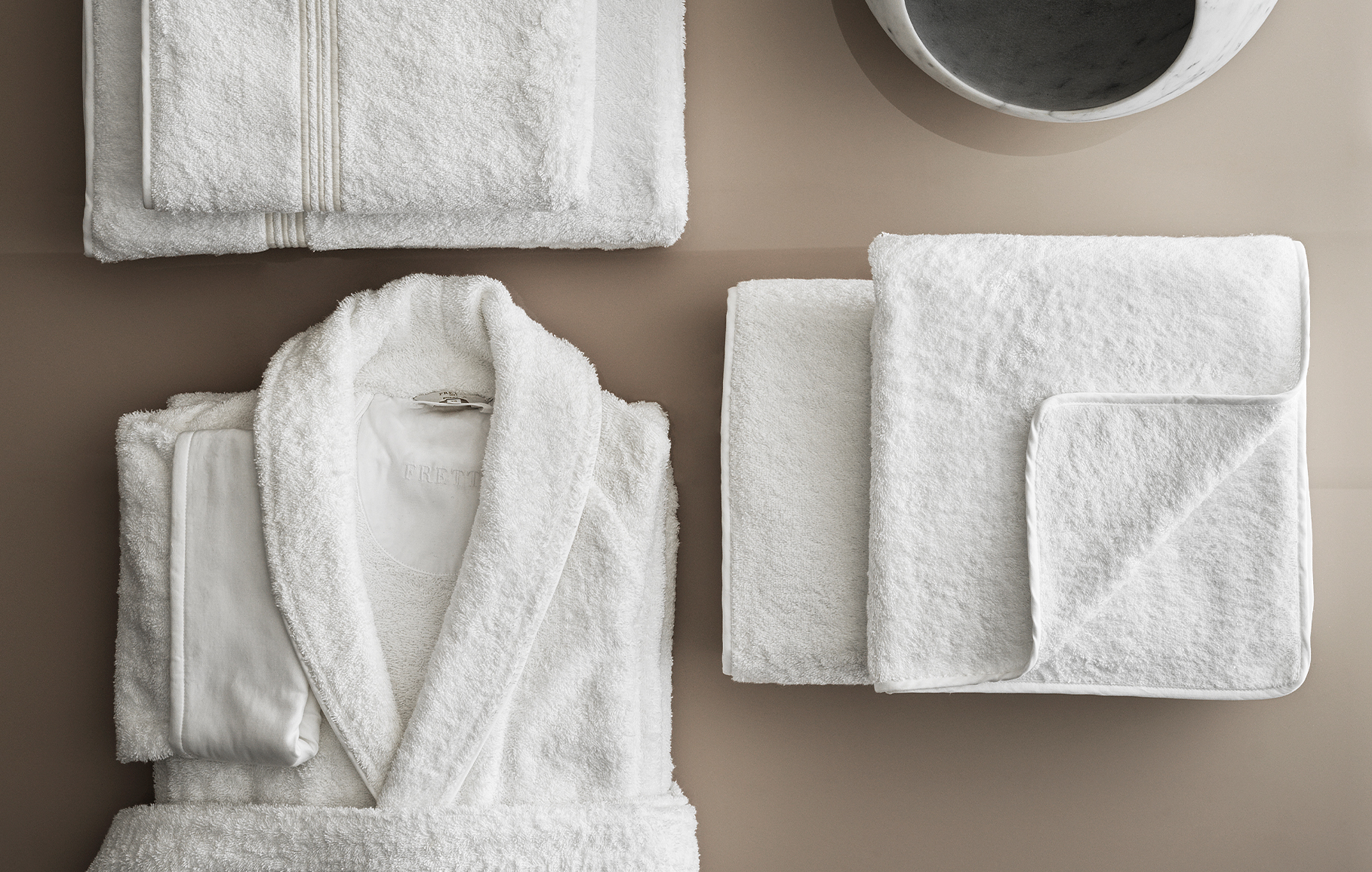 LUXURY BATHROBES & SLIPPERS